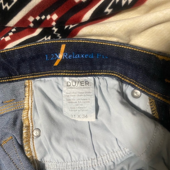 DUER L2X Relaxed Jeans Dark Wash - Picture 2 of 3